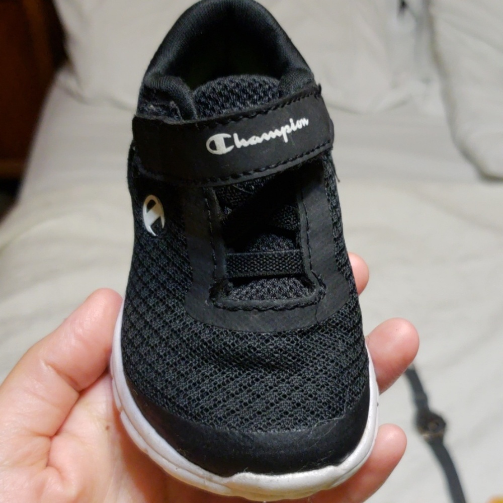 Sneakers - Picture 4 of 4